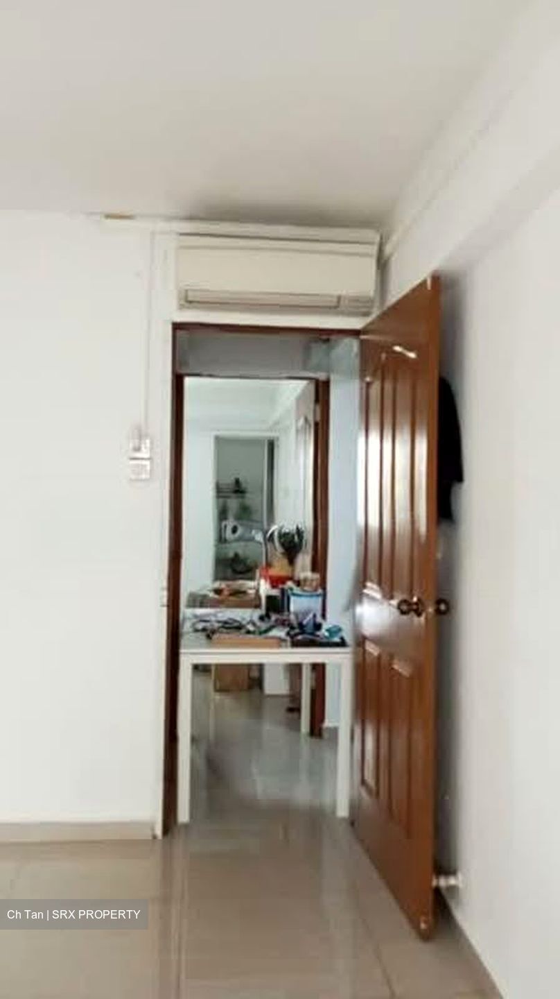 Blk 114 Jurong East Street 13 (Jurong East), HDB 3 Rooms #575613221